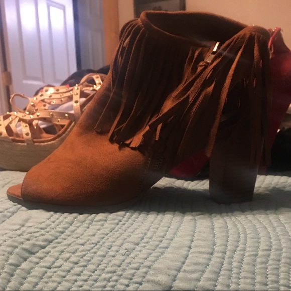 Shoes - Picture 2 of 2